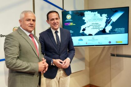 Conrado Iscar y Sebastián Nogales durante la presentación de las III Jornadas Autonómicas sobre Terrorismo